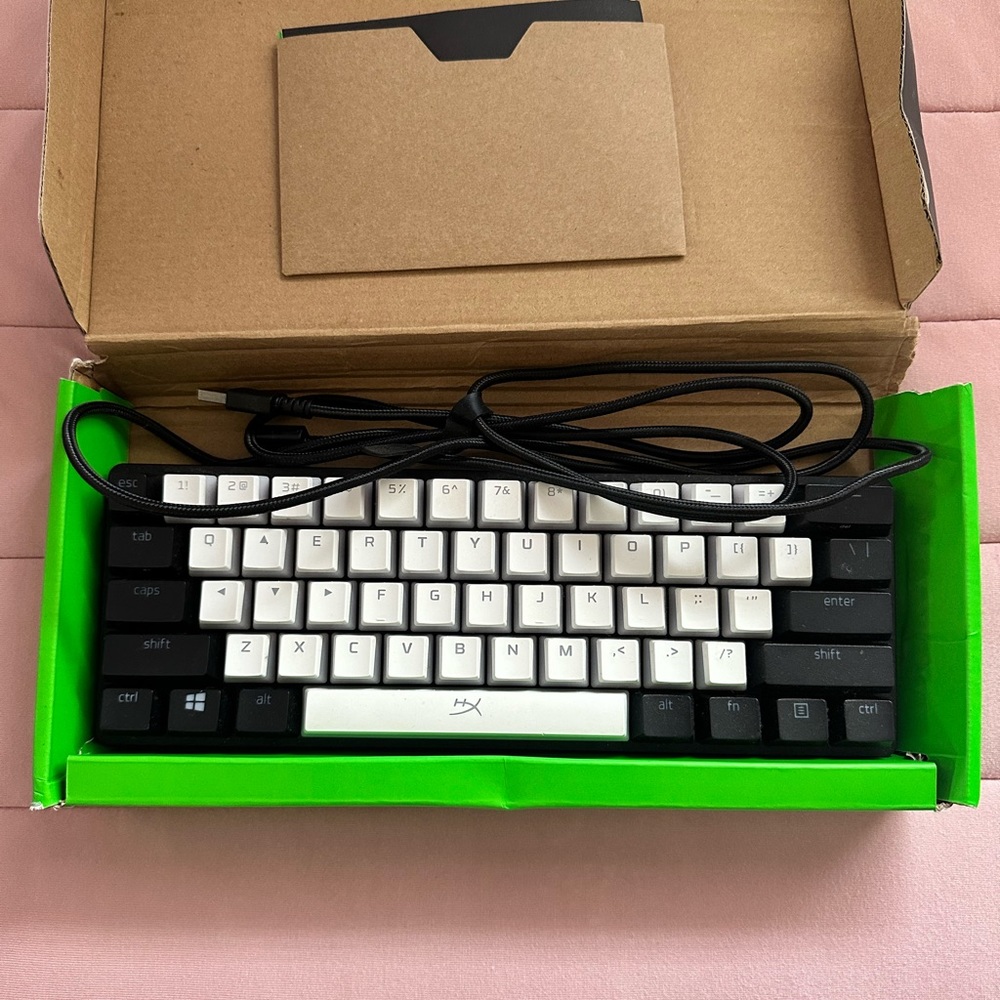 Keyboard - Picture 2 of 2